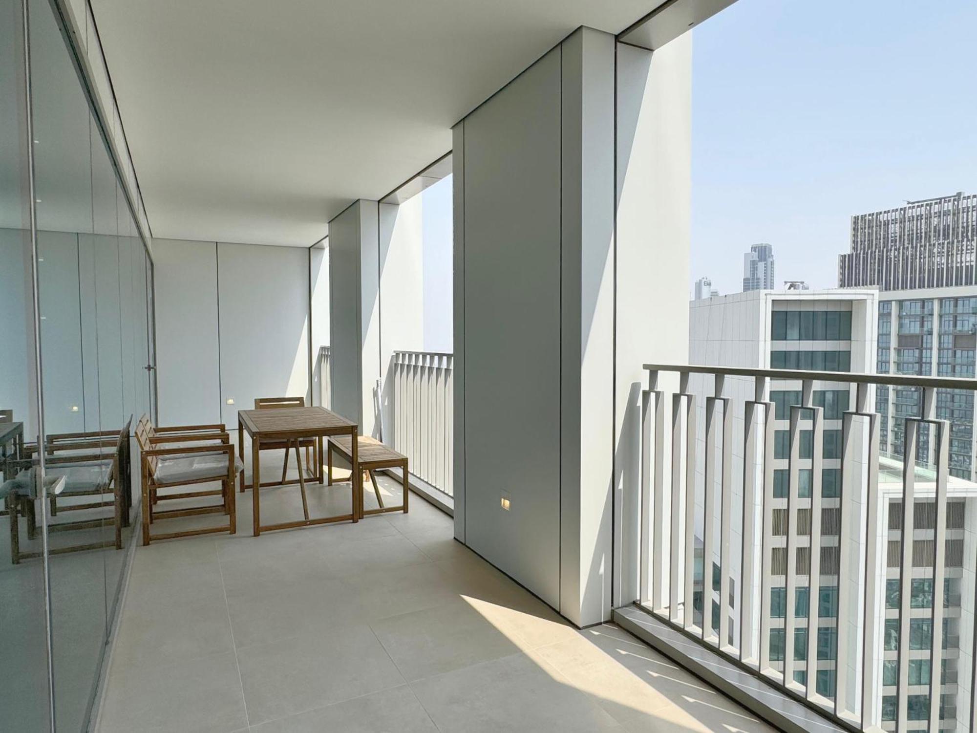 Dvr 4 Bedroom Available In Downtown View 2 Apartment Dubai